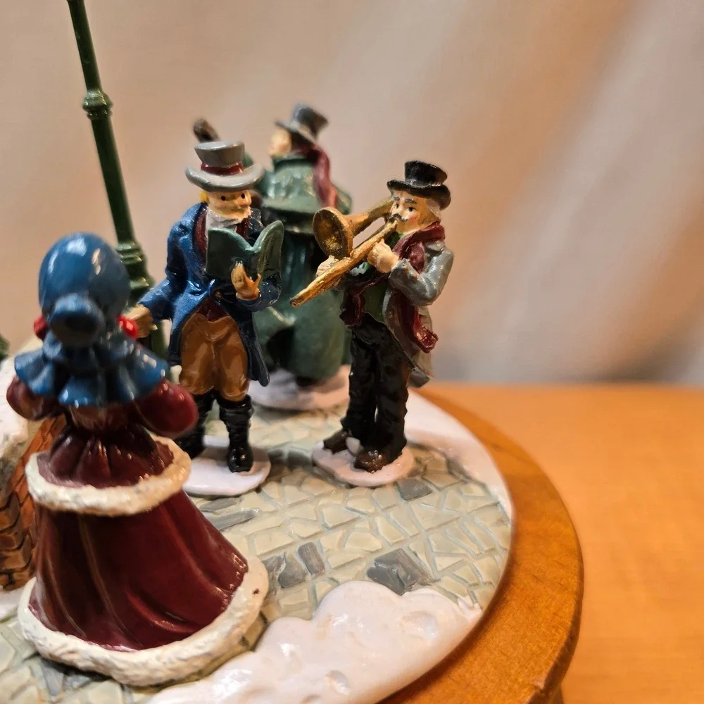 Department 56 Heritage Village Lighted Music Box 
